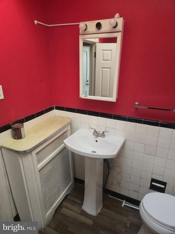 4584 G ST, Philadelphia, PA 19120