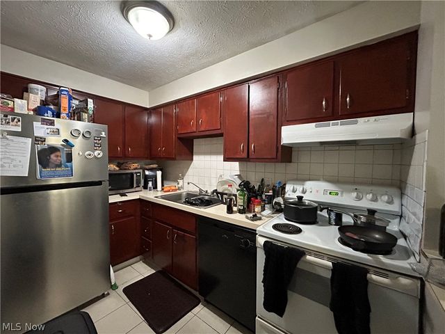 1422 E 264th Street, Euclid, OH 44132
