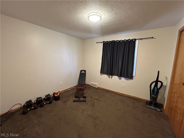 1422 E 264th Street, Euclid, OH 44132