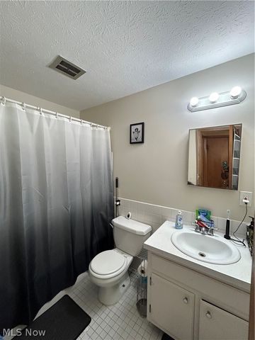 1422 E 264th Street, Euclid, OH 44132