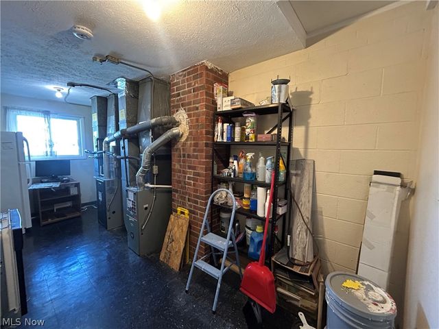 1422 E 264th Street, Euclid, OH 44132