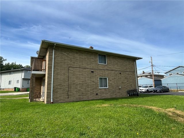 1422 E 264th Street, Euclid, OH 44132
