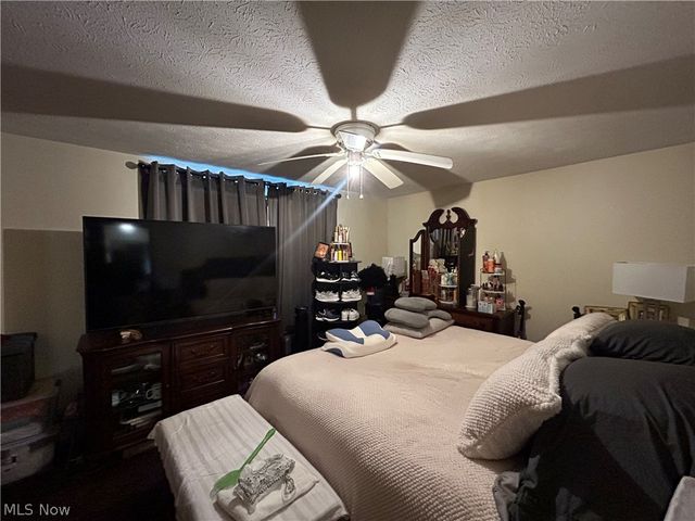 1422 E 264th Street, Euclid, OH 44132