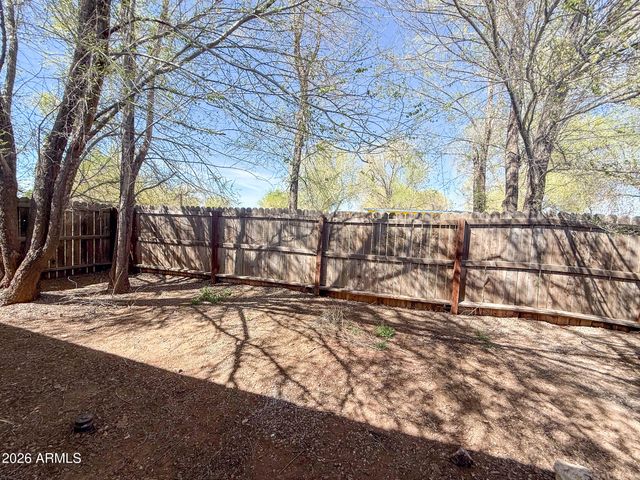 430 W LAKE LOUISE Road, Paulden, AZ 86334
