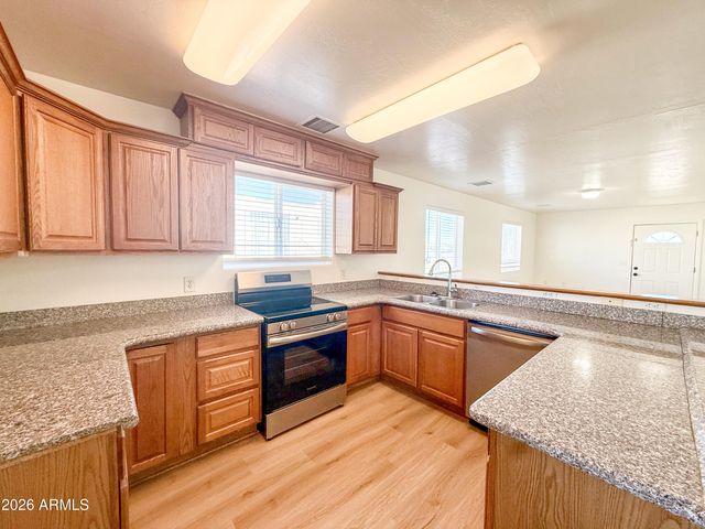 430 W LAKE LOUISE Road, Paulden, AZ 86334