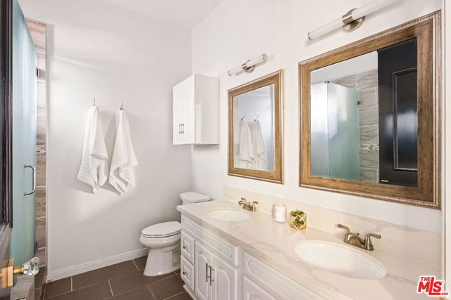 4943 Rosewood Avenue 104, Los Angeles, CA 90004