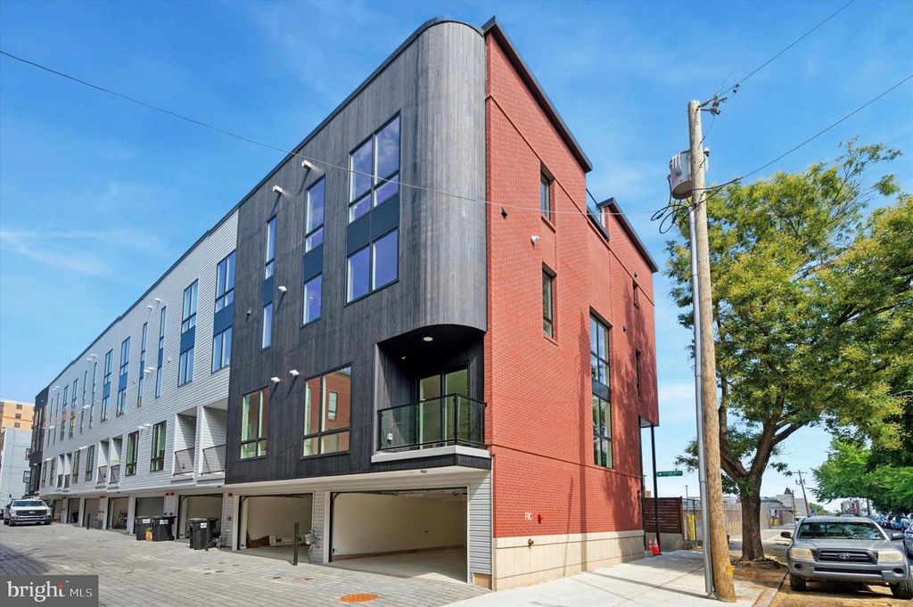 616 N BRENNA WALK, Philadelphia, PA 19123