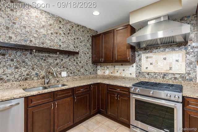 49136 Running Trout Lane, Northville, MI 48168