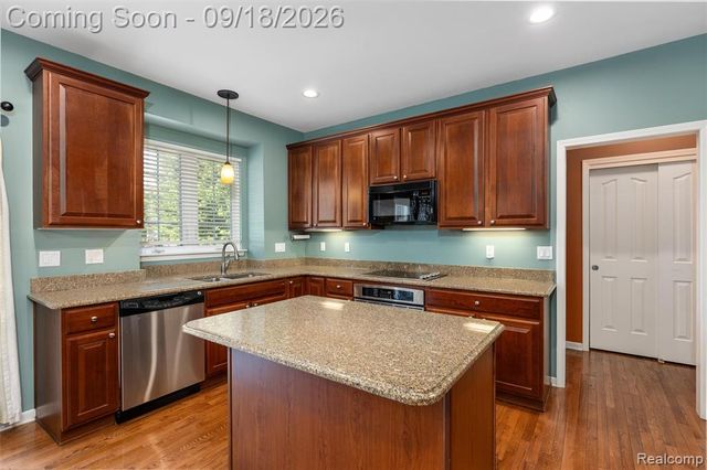 49136 Running Trout Lane, Northville, MI 48168