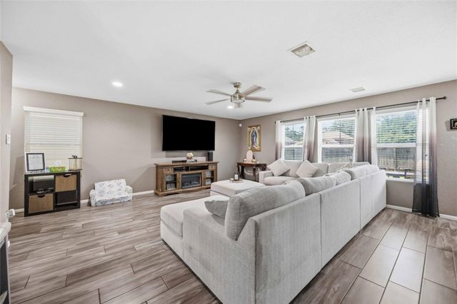 21311 Fox Hillside Way, Humble, TX 77338