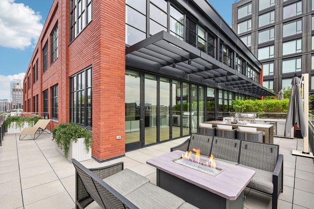 1109 W WASHINGTON Boulevard 8A, Chicago, IL 60607