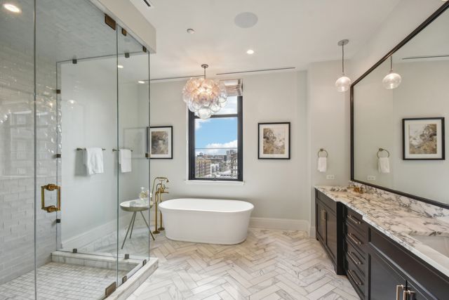 1109 W WASHINGTON Boulevard 8A, Chicago, IL 60607