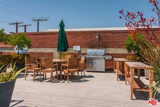 500 Molino Street 214, Los Angeles, CA 90013