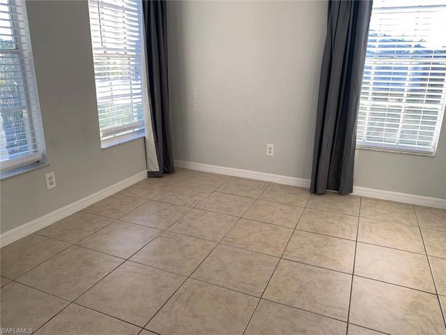 124 Santa Clara DR 15, Naples, FL 34104