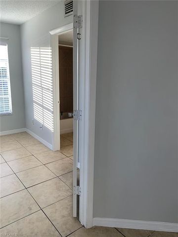 124 Santa Clara DR 15, Naples, FL 34104