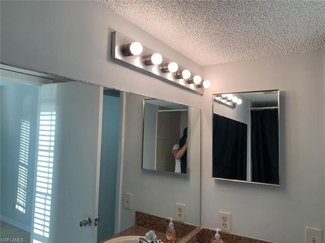 124 Santa Clara DR 15, Naples, FL 34104