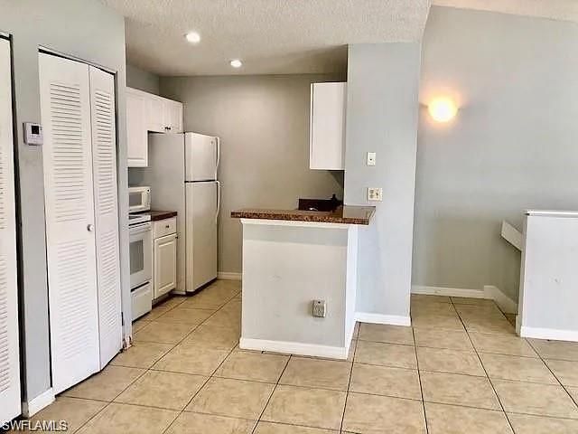 124 Santa Clara DR 15, Naples, FL 34104
