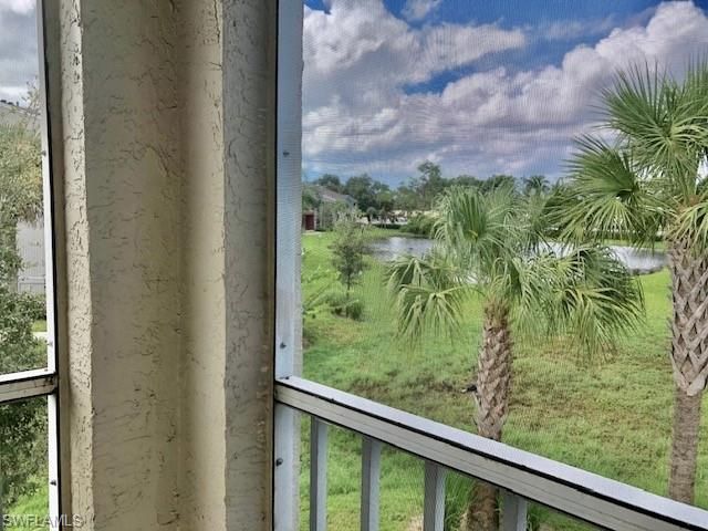 124 Santa Clara DR 15, Naples, FL 34104