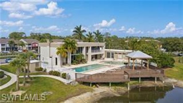 124 Santa Clara DR 15, Naples, FL 34104