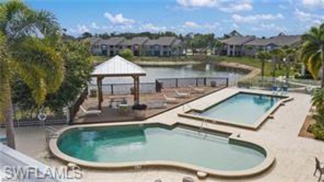 124 Santa Clara DR 15, Naples, FL 34104