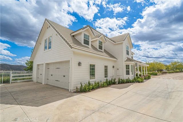 9248 Hierba, Agua Dulce, CA 91390