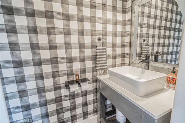 9248 Hierba, Agua Dulce, CA 91390