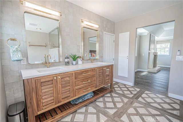 9248 Hierba, Agua Dulce, CA 91390