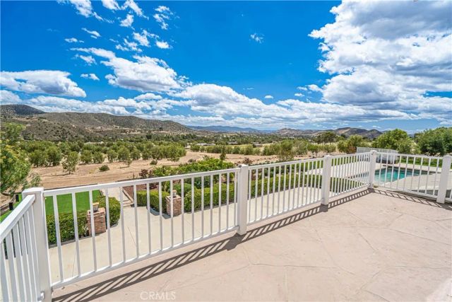 9248 Hierba, Agua Dulce, CA 91390