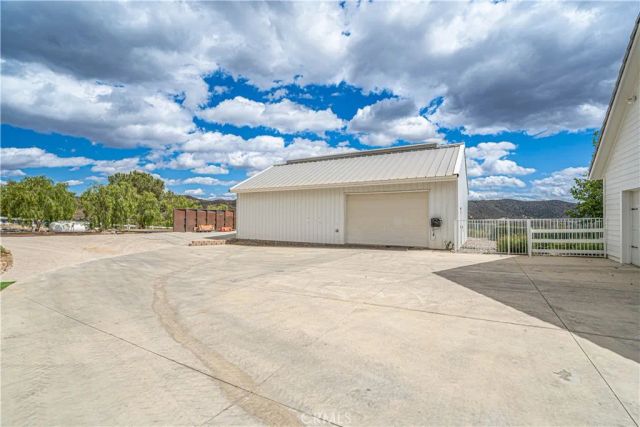 9248 Hierba, Agua Dulce, CA 91390