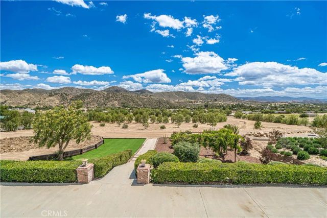 9248 Hierba, Agua Dulce, CA 91390