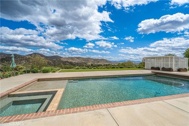 9248 Hierba, Agua Dulce, CA 91390