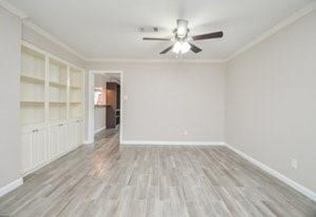 13074 Trail Hollow Drive 3074, Houston, TX 77079