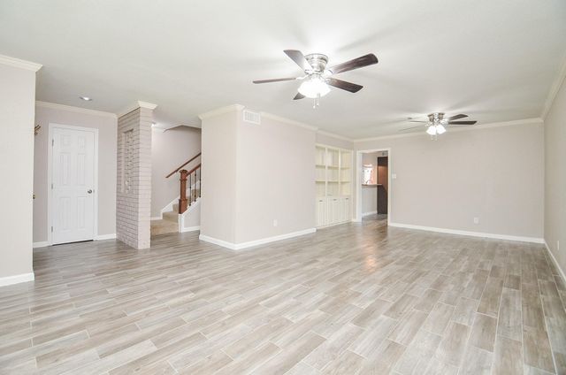 13074 Trail Hollow Drive 3074, Houston, TX 77079