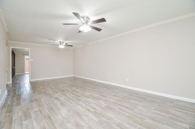 13074 Trail Hollow Drive 3074, Houston, TX 77079