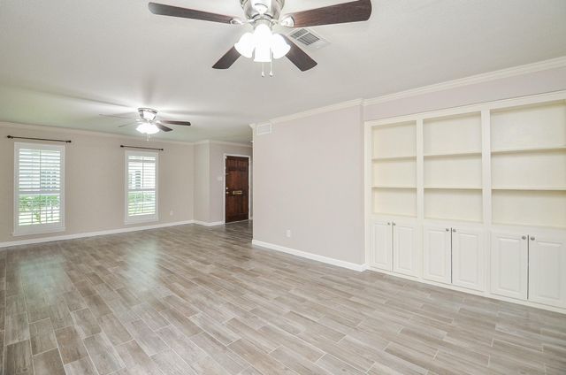 13074 Trail Hollow Drive 3074, Houston, TX 77079