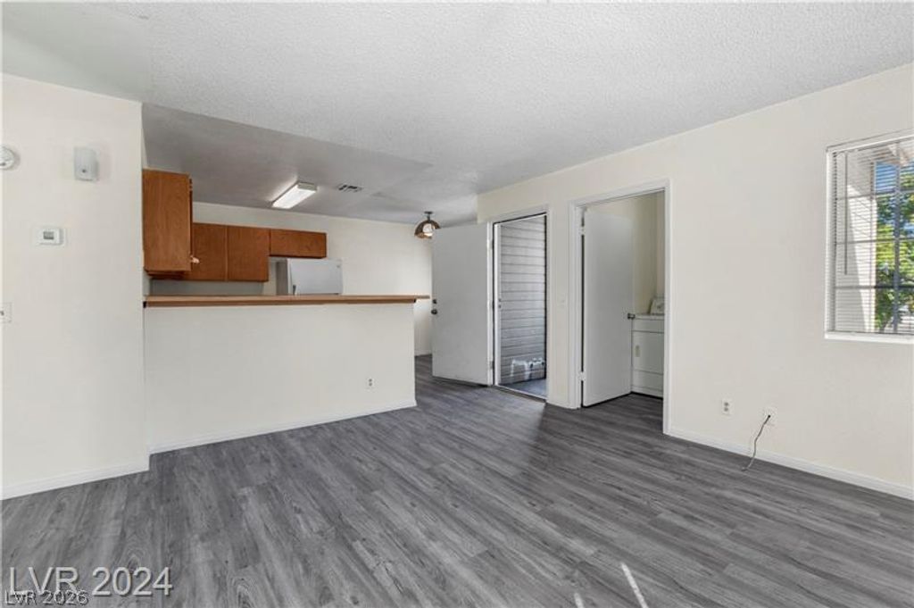 2707 Aarondavid Drive, Las Vegas, NV 89121 — photo 3
