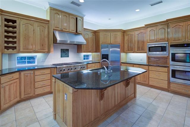 8010 Scudder Way, Ball Ground, GA 30107