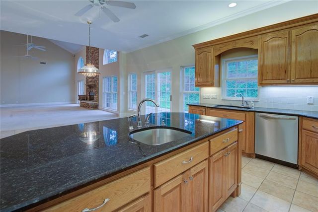 8010 Scudder Way, Ball Ground, GA 30107