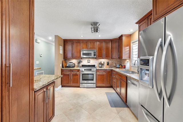601 NW 22ND Court, Wilton Manors, FL 33311