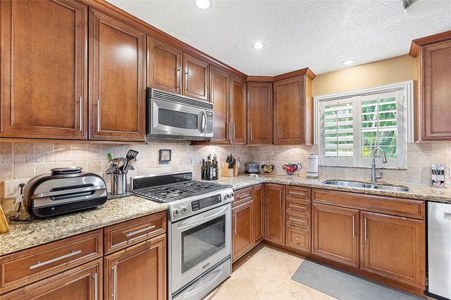 601 NW 22ND Court, Wilton Manors, FL 33311