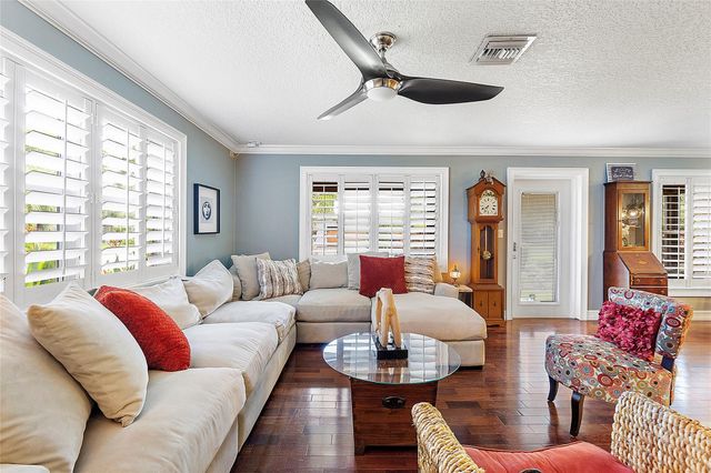 601 NW 22ND Court, Wilton Manors, FL 33311