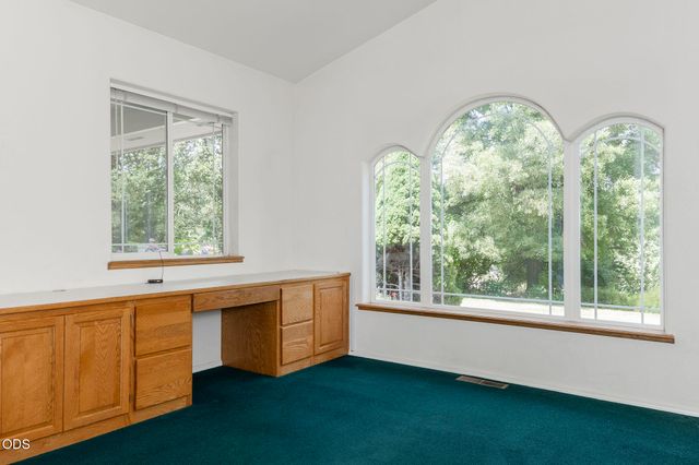 279 Ridgefield Road, Grants Pass, OR 97527