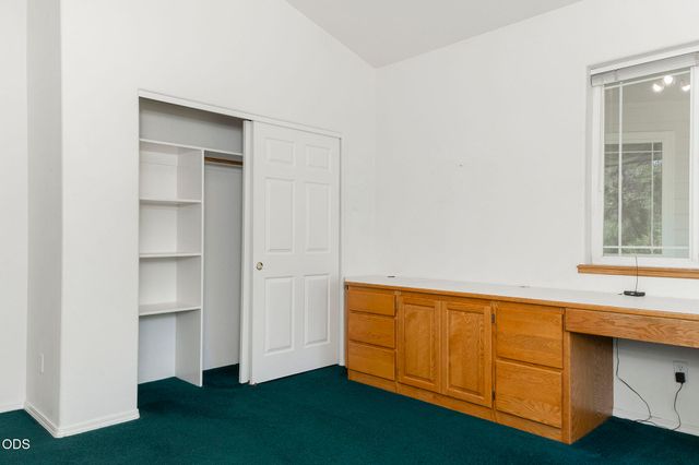 279 Ridgefield Road, Grants Pass, OR 97527