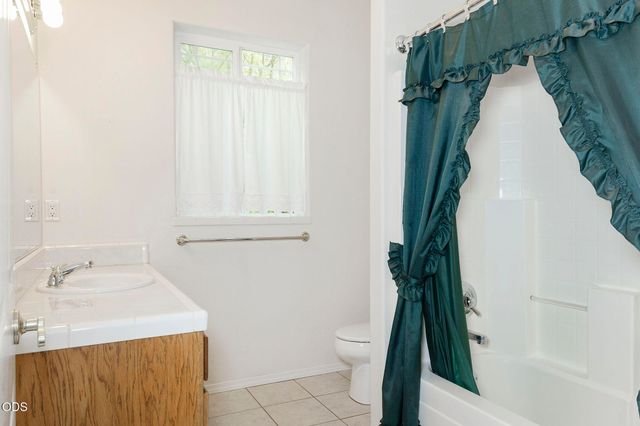 279 Ridgefield Road, Grants Pass, OR 97527