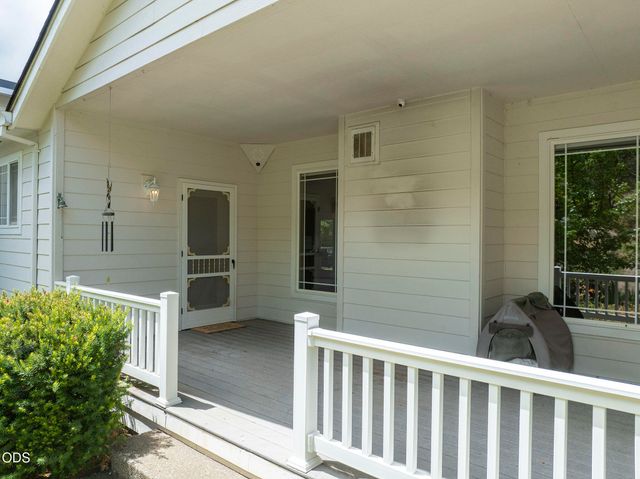 279 Ridgefield Road, Grants Pass, OR 97527