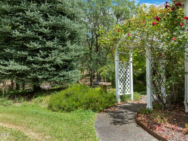 279 Ridgefield Road, Grants Pass, OR 97527