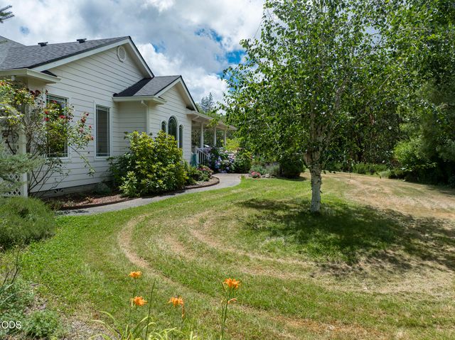 279 Ridgefield Road, Grants Pass, OR 97527