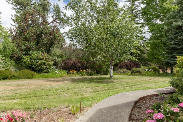 279 Ridgefield Road, Grants Pass, OR 97527