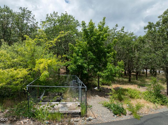 279 Ridgefield Road, Grants Pass, OR 97527