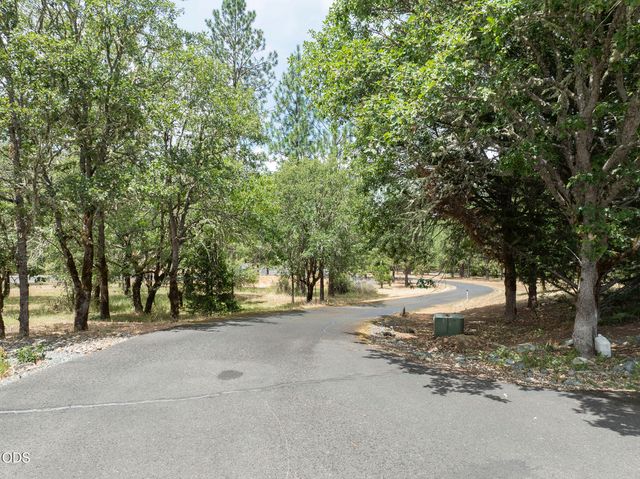 279 Ridgefield Road, Grants Pass, OR 97527